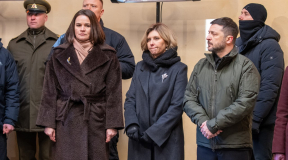 Фотофакт. Два флажка в руках сына Северинца и реакция на них Зеленского