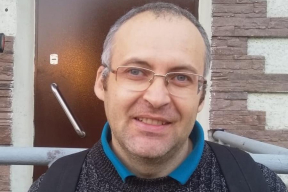 Конвейер репрессий. Силовики пришли к семье активиста Дмитрия Корнеенко. Образовательную платформу для детей «Васьміног» признали «экстремистской»