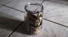 «Государство принимает всяческие меры, чтобы у людей не было никаких механизмов использовать доллары внутри страны»