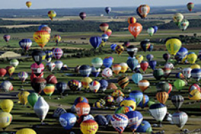 Установлен мировой рекорд массового запуска воздушных шаров (фото)