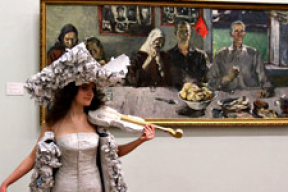 Как Национальный художественный музей директора Лувра удивил (фото)