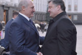 «Почему Порошенко улыбается? Он знает Лукашенко и Назарбаева, как облупленных»