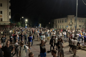 Столкновения в Барановичах — со светошумовыми гранатами, резиновыми пулями, газом и водометом