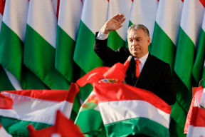 «Равняется на Путина, но больше напоминает раннего Лукашенко». Чем объясняются «загогулины» Виктора Орбана