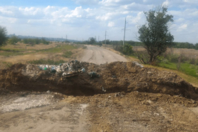 Дороги на границе Беларуси и России перекапывают— «осталось только запустить в ров крокодилов»