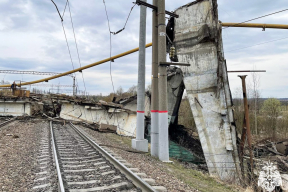 На железной дороге Москва—Минск обрушился мост, есть жертвы
