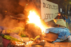 В Тбилиси полиция разогнала лагерь протестующих, участников акции задерживают