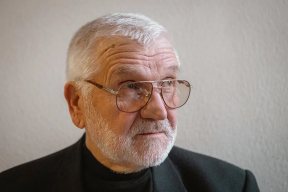 Умер политик и дипломат Петр Садовский