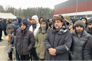 Фотофакт. Лица мигрантов, к которым приехал Лукашенко