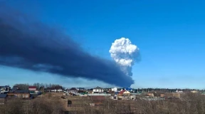 Война, 30 апреля. Прилет по автобусу в Днепре. Гремело в российском Дзержинске и Перми – там белое облако