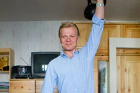 «В юности попробовал все»