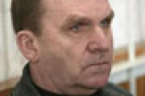 Уладзімеру Асіпенку скарацілі пакараньне на 1 год