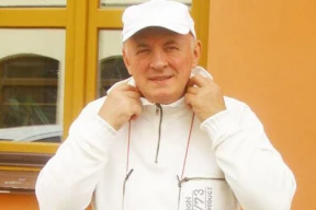 Леонид Моряков:  «Был и малиновый пиджак, и золотая цепь. Но деньги — пустота. О тебе либо остается память, либо ничего»