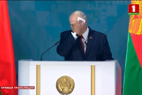 Лукашенко ведет расследование о том, кто «подкинул» ему коронавирус
