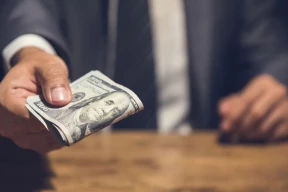 За получение взяток осудили бывших руководителей предприятий в Гродно и в Щучинском районе