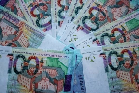 Банки будут сообщать в налоговую о счетах физлиц с большими суммами