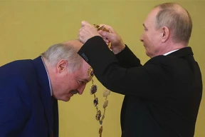 Мацукевич: «Дружеские объятия России спасли Лукашенко от санкционного давления, но они же очень легко могут его придушить»