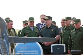 Неспакойнае лета Лукашэнкі. Як вайна мяняе сытуацыю вакол Беларусі