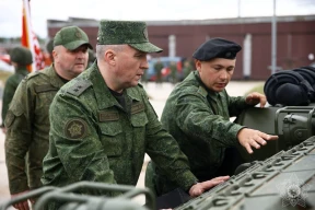«Генерал Хренин внезапно обнаружил, что нападение готовится только у него в телевизоре»
